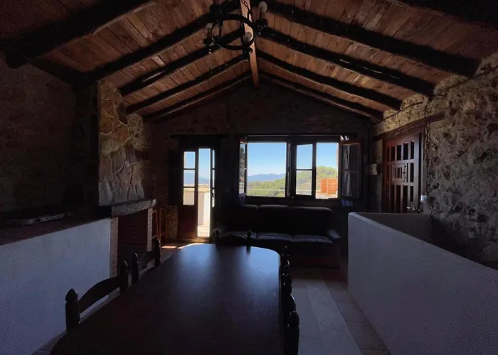 Casa De Piedra